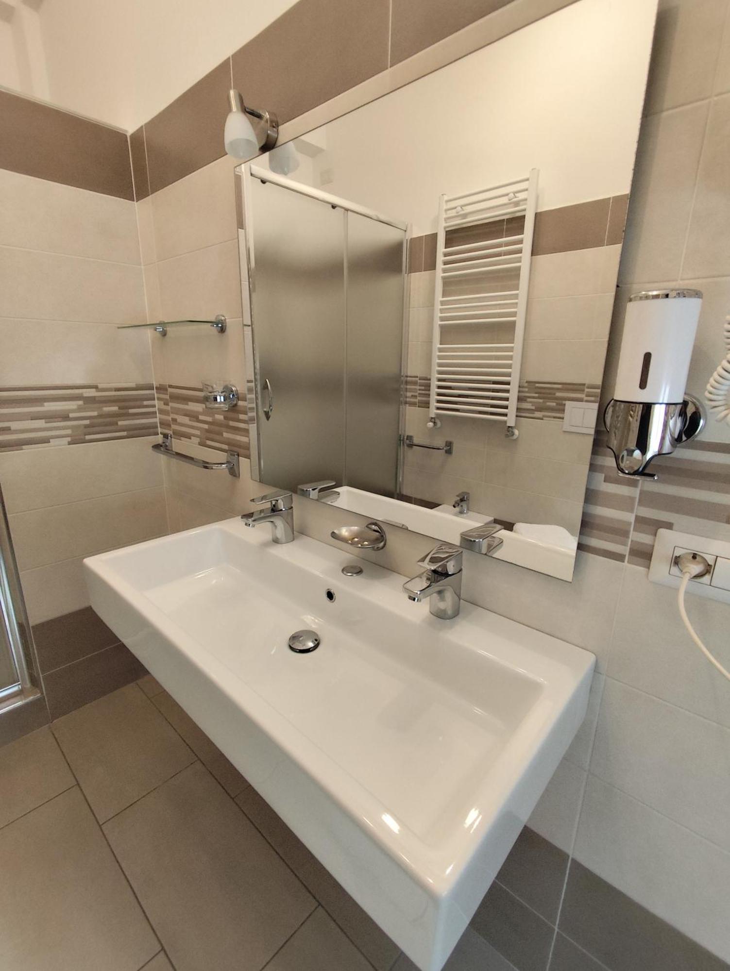 Belvedere Rooms Guest House โรม ภายนอก รูปภาพ