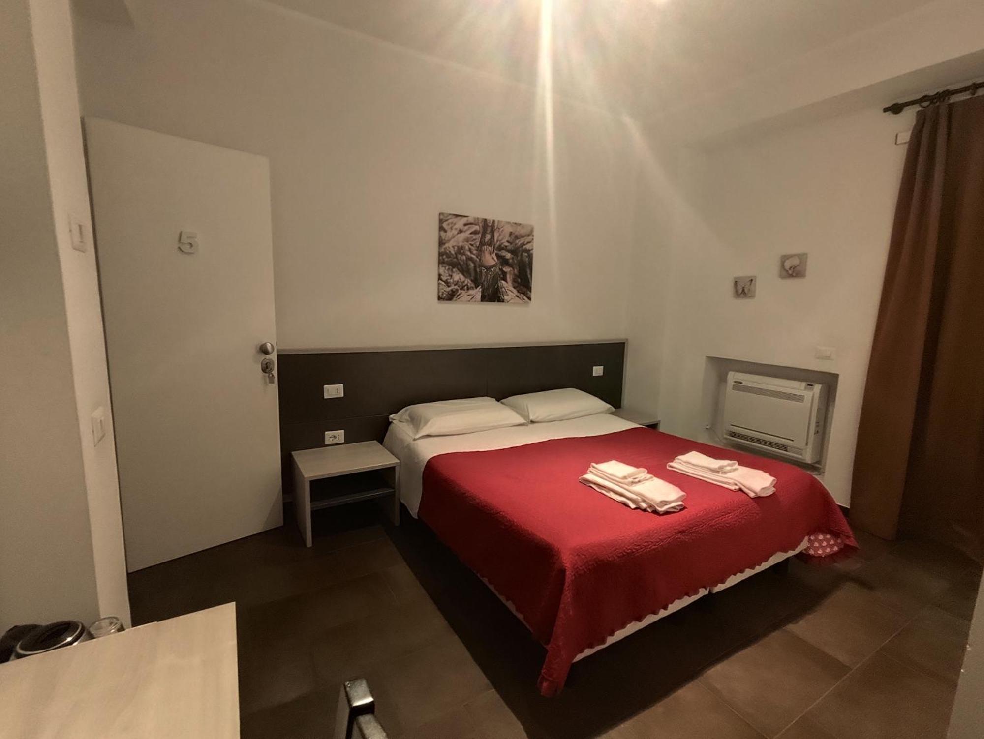 Belvedere Rooms Guest House โรม ภายนอก รูปภาพ
